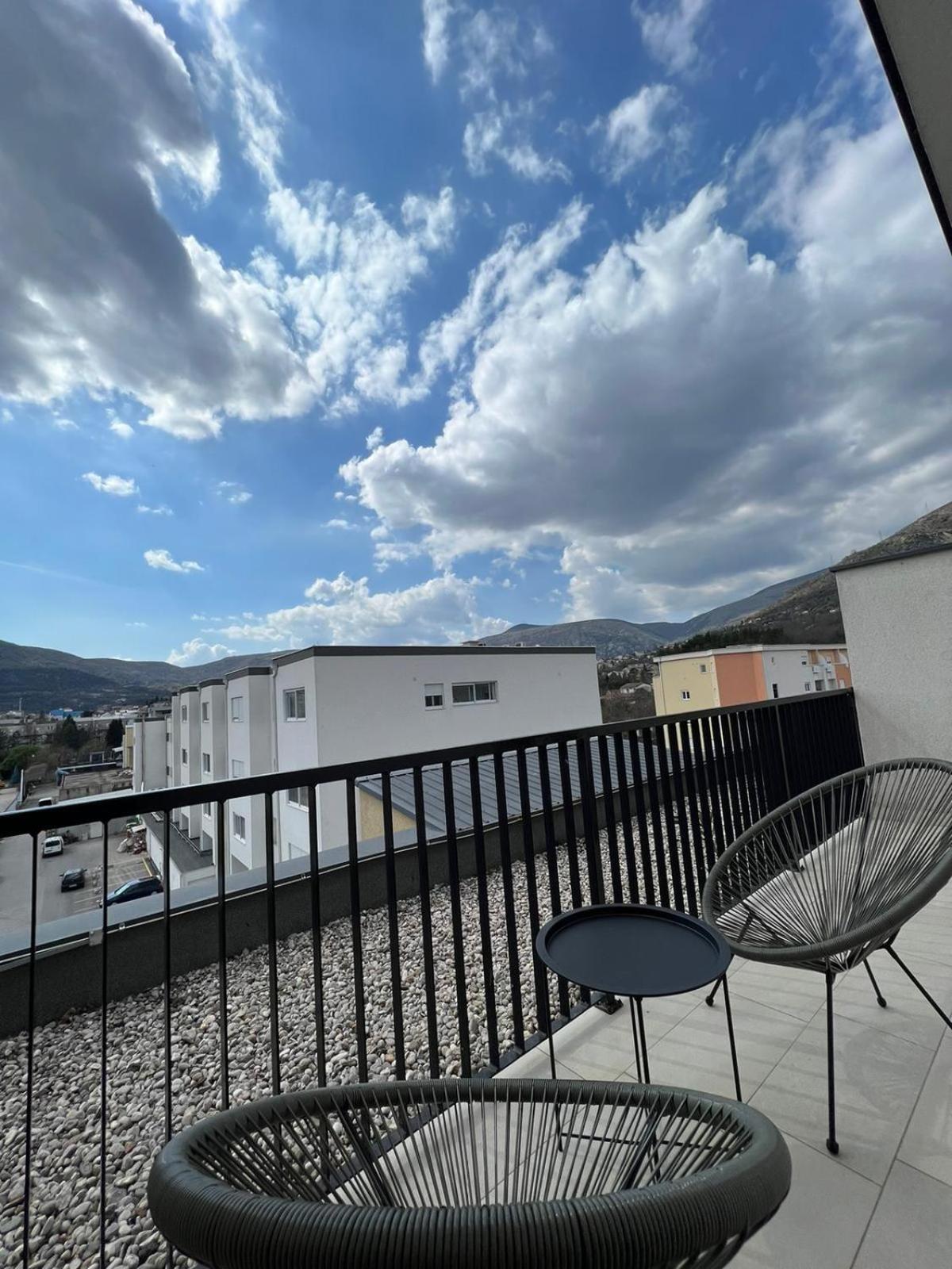Mostar Bagian luar foto